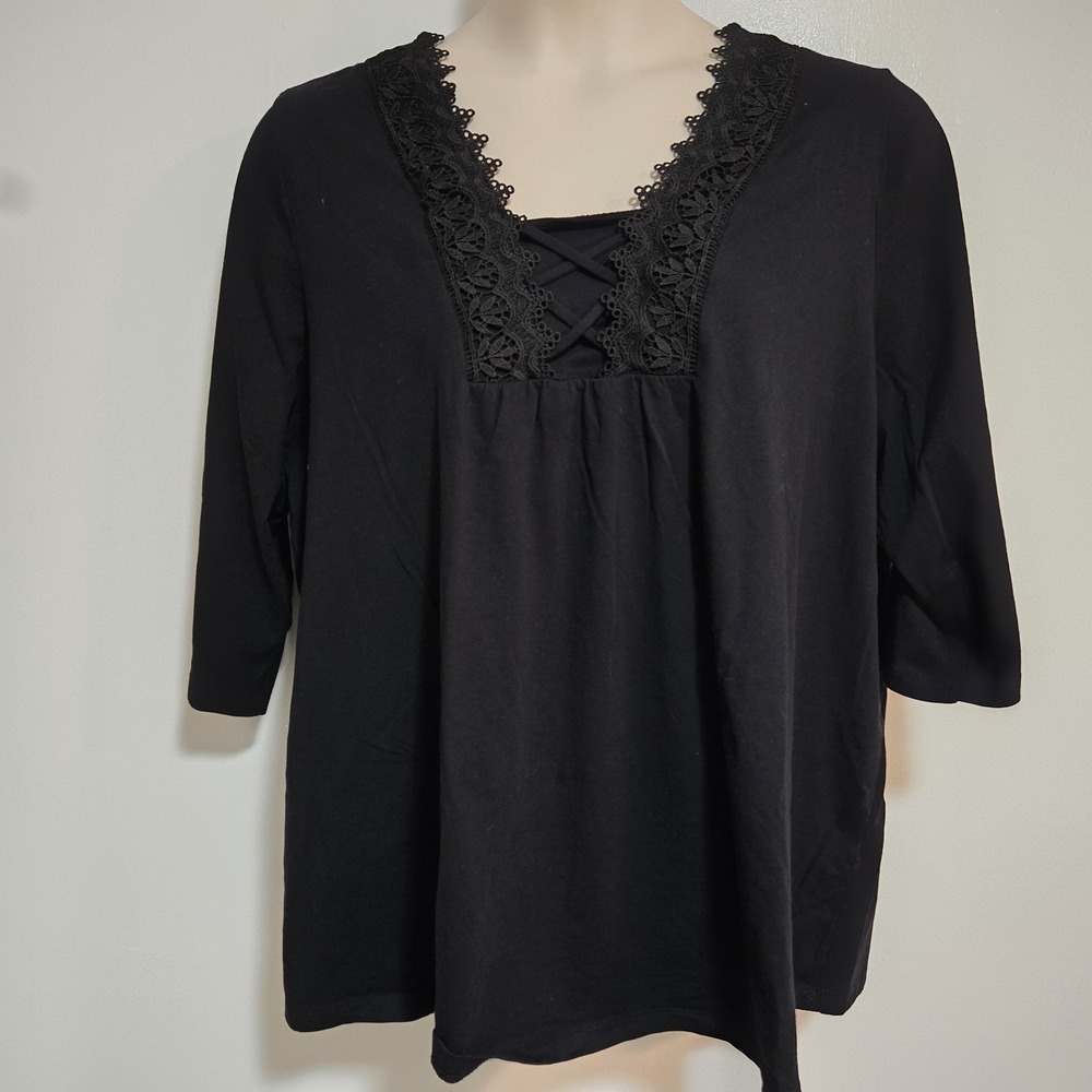 Catherine's Plus Size 1X (18/20) Black Pullover Tunic Top Trim Lace Detail